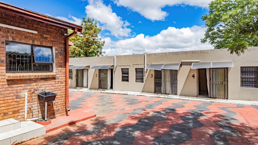 7 Bedroom Property for Sale in Mogwase Unit 4 North West